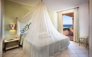 hotel-torreruja-master-suite-isola-rossa-06