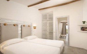 hotel-cala-di-lepre-senior-suite-deluxe-palau-04