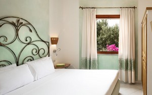 resort-cala-di-falco-camere-deluxe-03