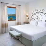 resort-cala-di-falco-senior-suite-cannigione-05